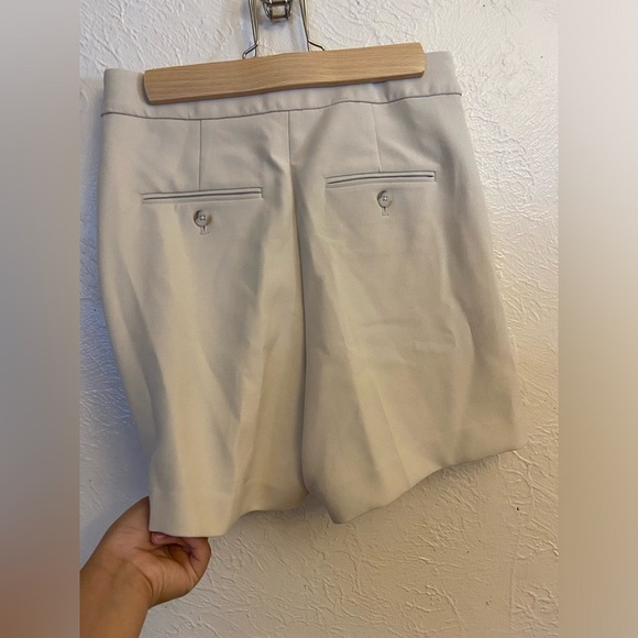 Wilfred  short - Picture 4 of 10